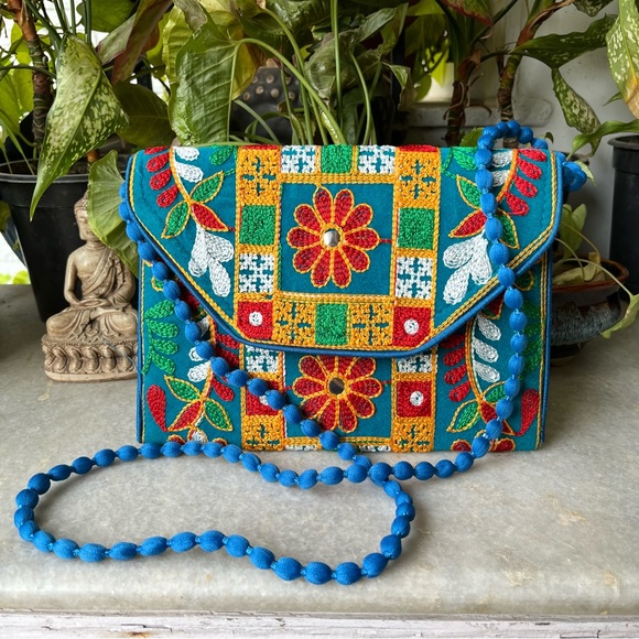 NWOT Multicolour Embroidered Two Way Bag - Picture 6 of 7